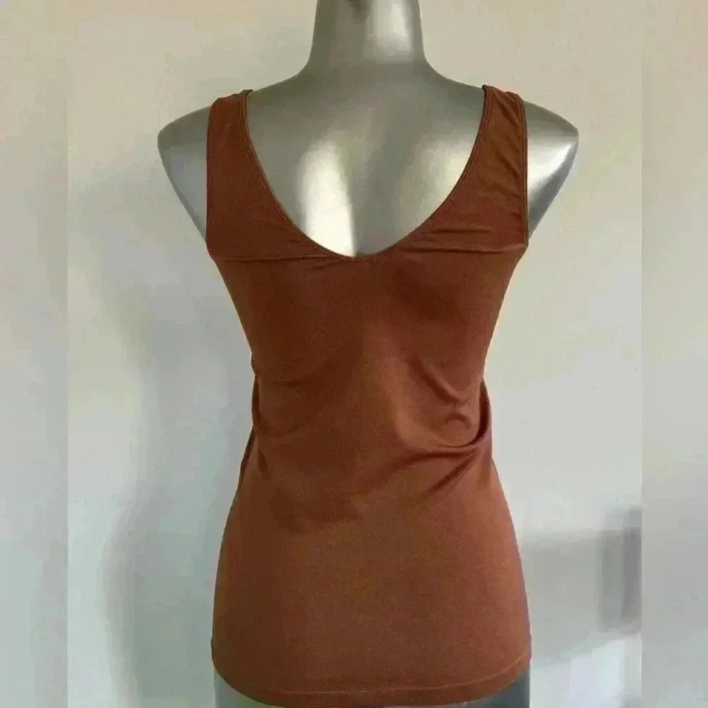 Free 🆕Smoothing Tank Top - Picture 5 of 14